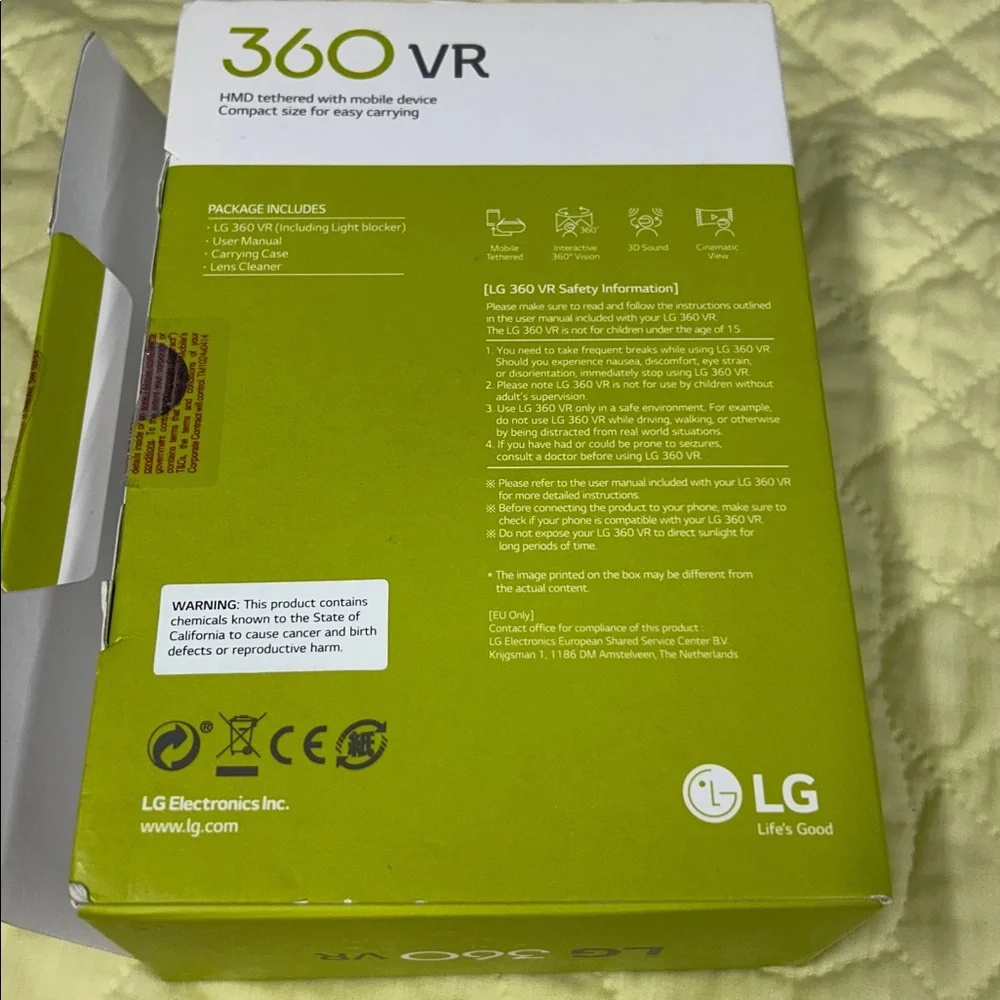 LG 360 VRGear VR hmd tethered with mobile device compact size for easy carrying